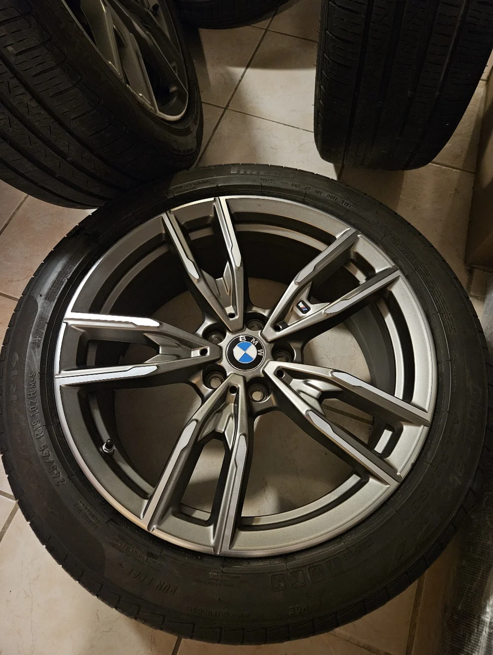 Bmw - Picture 6 of 16